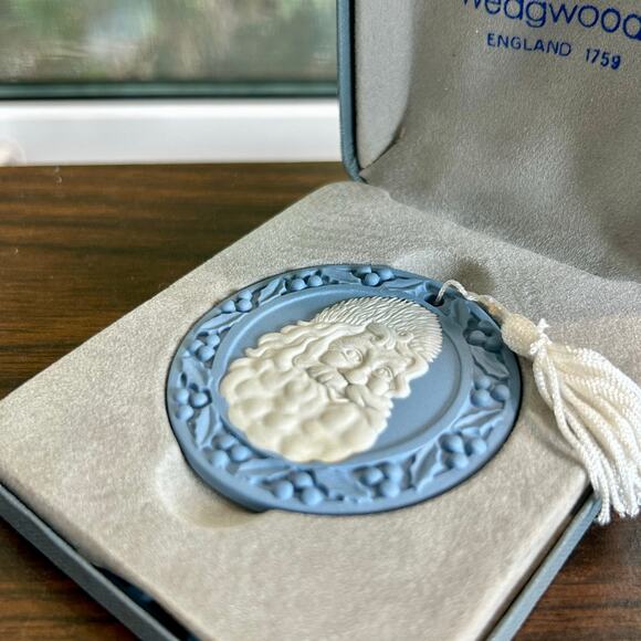 Wedgwood Blue Jasperware Santa Ornament with Box and Stand – 2.5” - Picture 12 of 14